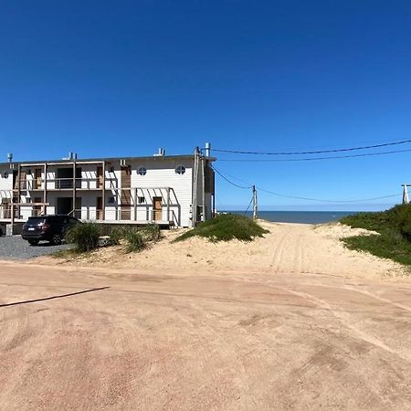 Ojos De La Viuda Apartment Punta Del Diablo Bagian luar foto