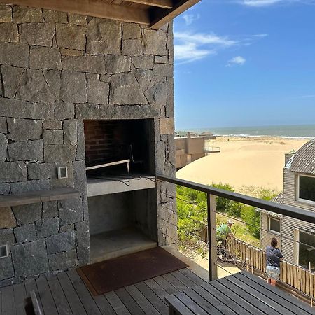 Ojos De La Viuda Apartment Punta Del Diablo Bagian luar foto