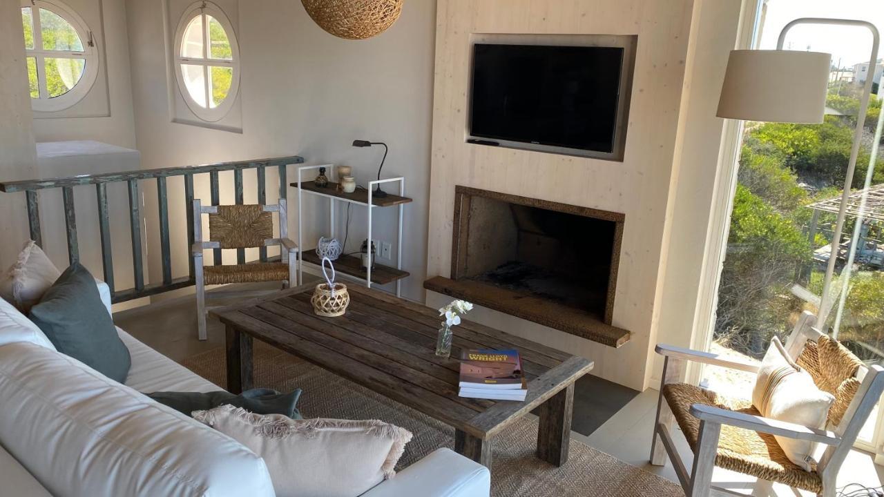 Ojos De La Viuda Apartment Punta Del Diablo Bagian luar foto