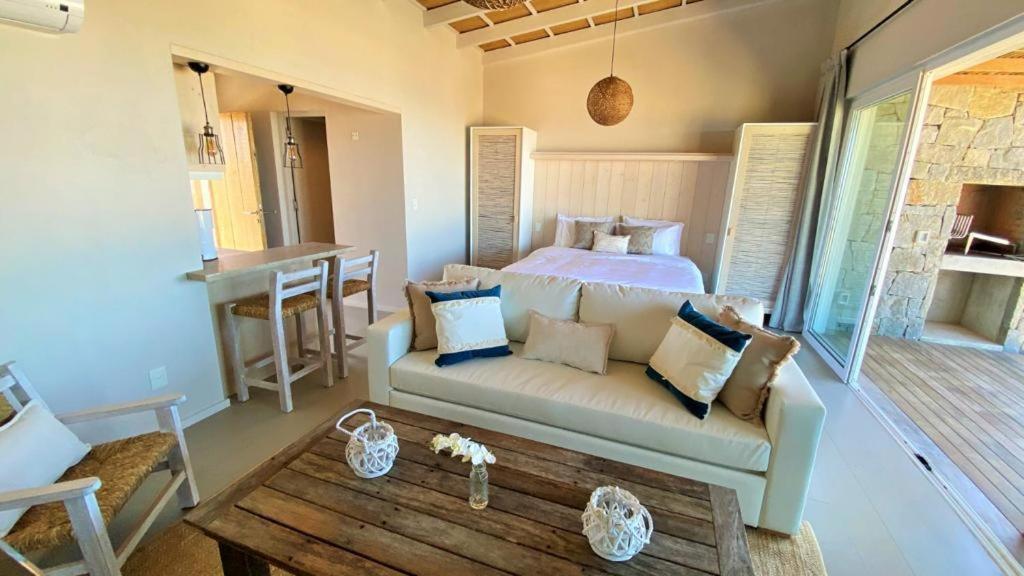 Ojos De La Viuda Apartment Punta Del Diablo Bagian luar foto