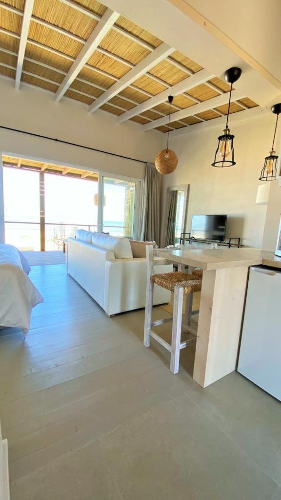 Ojos De La Viuda Apartment Punta Del Diablo Bagian luar foto